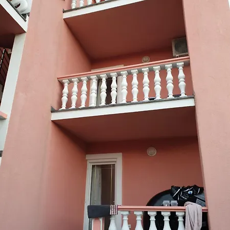 L&l Gasthuis Povljana