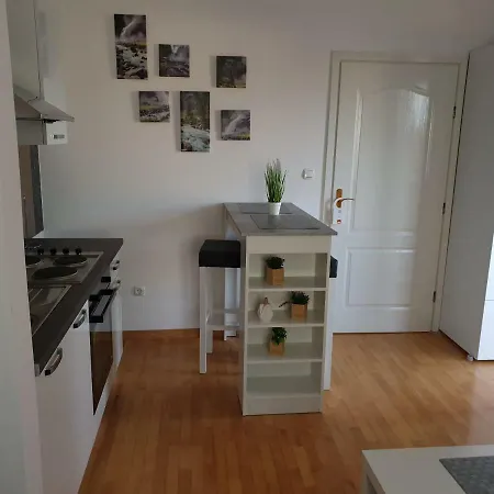 L&l 3* Povljana